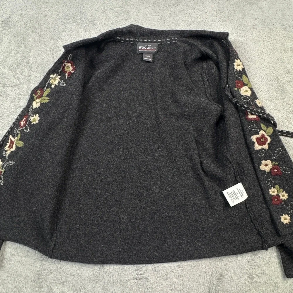 Woolrich Lambswool Floral Embroidered Cardigan Sweater Onyx Heather Gray Small - Picture 7 of 15